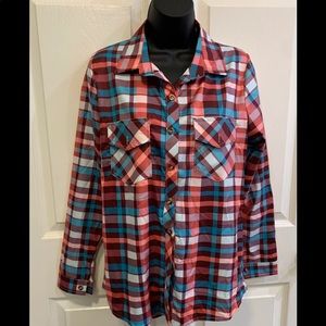 Women’s button down plaid shirt
